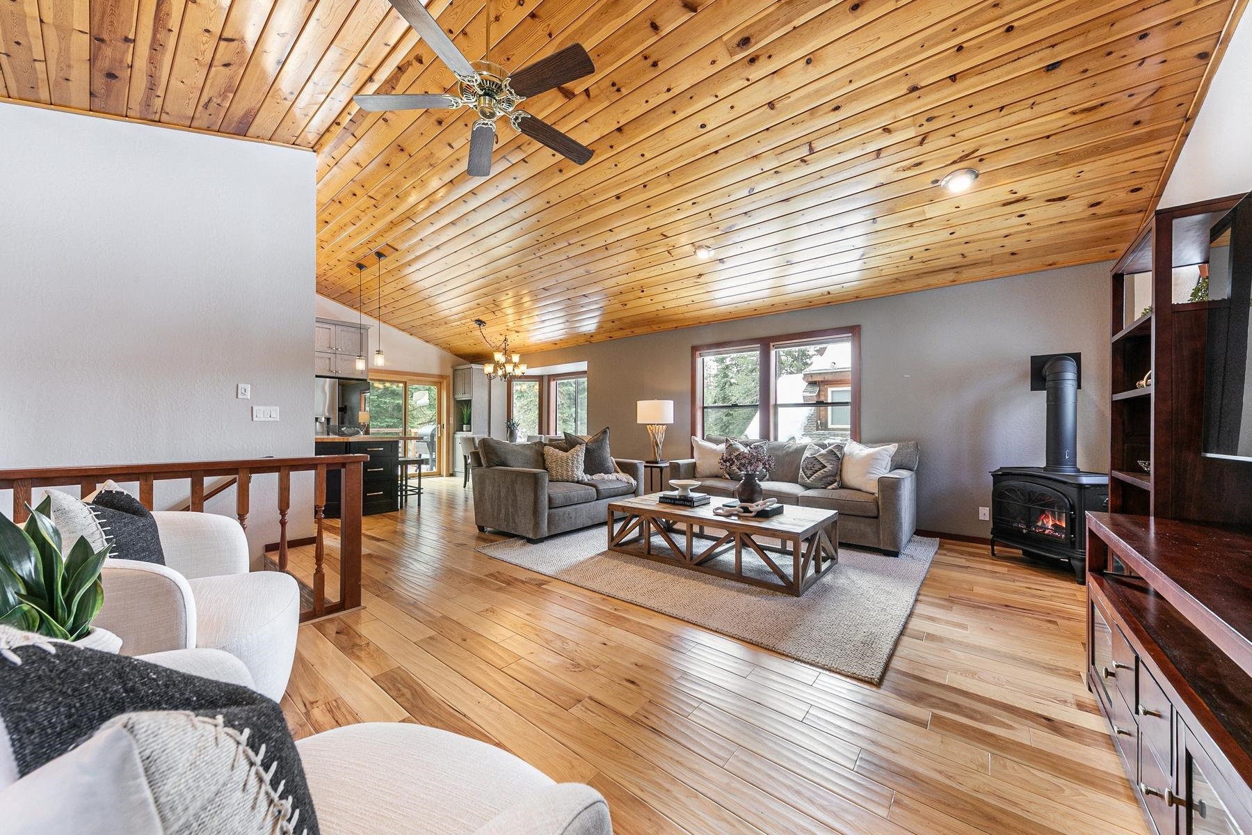 14676 Tyrol Road Truckee, CA 96161 - Photo 6 of 28