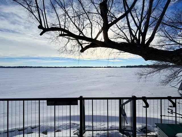 $325,000 | 1111 West Lake Avenue, Worthington, MN 56187