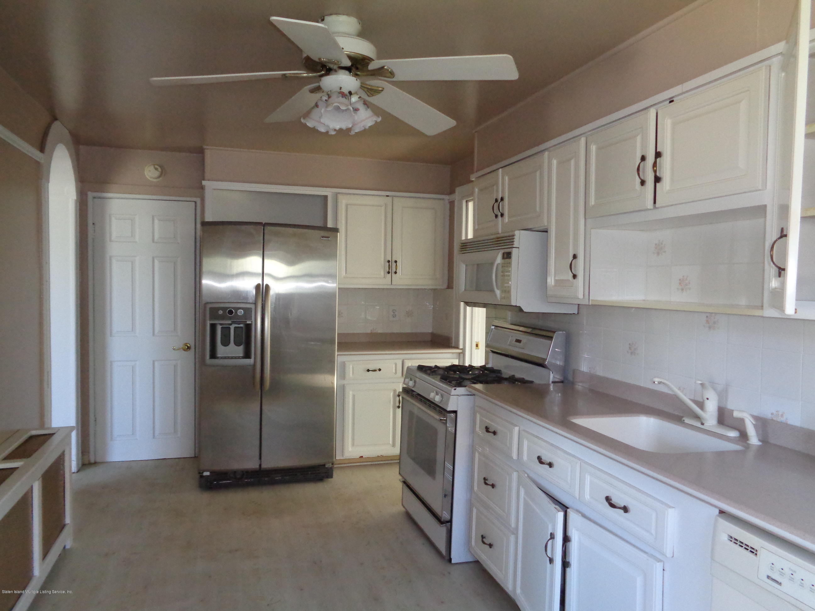 479 Morningstar Road Staten Island, NY 10303 - Photo 15 of 23 2020-06-22 10.16.31