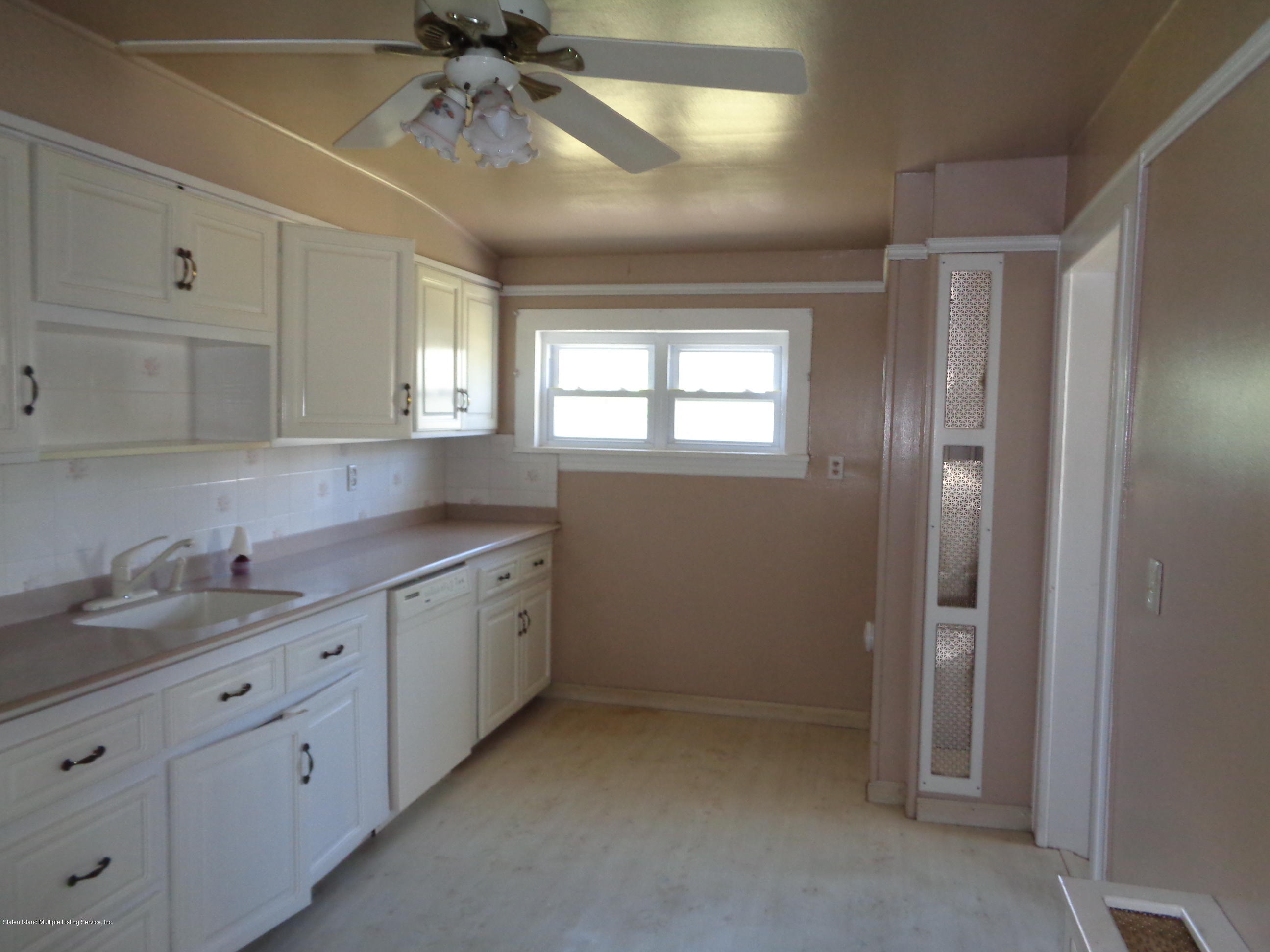 479 Morningstar Road Staten Island, NY 10303 - Photo 16 of 23 2020-06-22 10.16.39