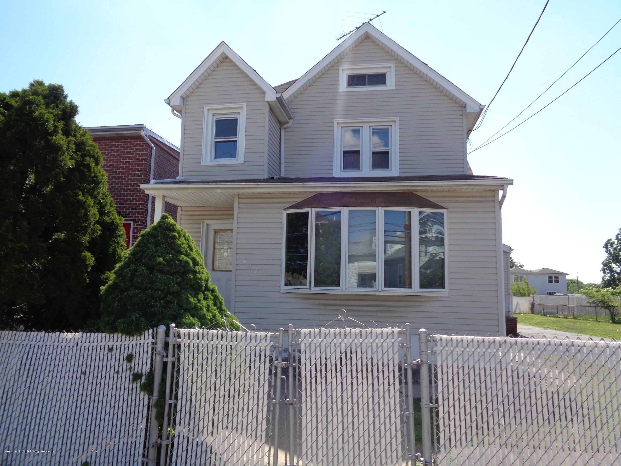 479 Morningstar Road Staten Island, NY 10303 - Photo 2 of 23 2020-06-22 10.03.46