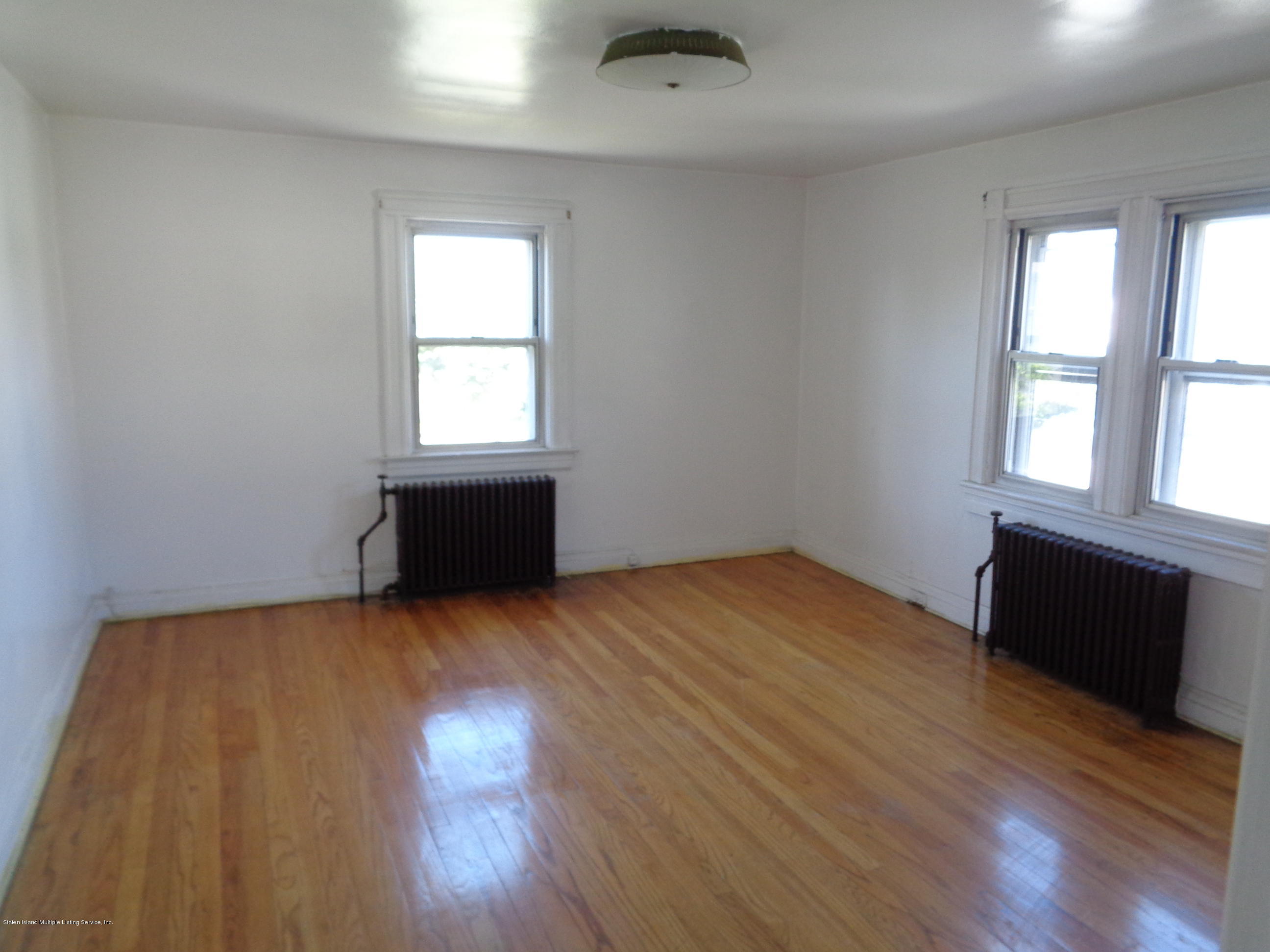 479 Morningstar Road Staten Island, NY 10303 - Photo 5 of 23 2020-06-22 10.12.14