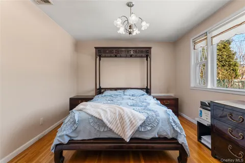 $898,000 | 851 Hemlock Street, Franklin Square, NY 11010