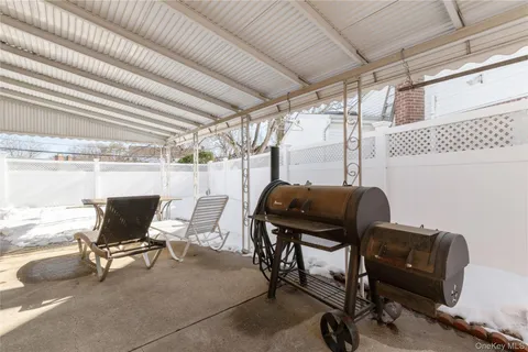 $898,000 | 851 Hemlock Street, Franklin Square, NY 11010