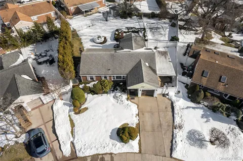 $898,000 | 851 Hemlock Street, Franklin Square, NY 11010