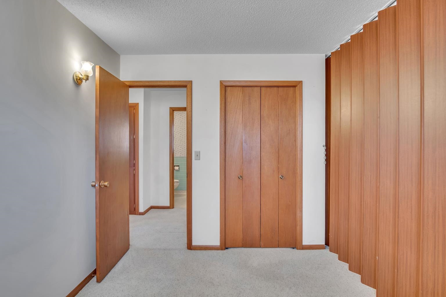 916 Spruce Street Halstead, KS 67056 - Photo 11 of 35