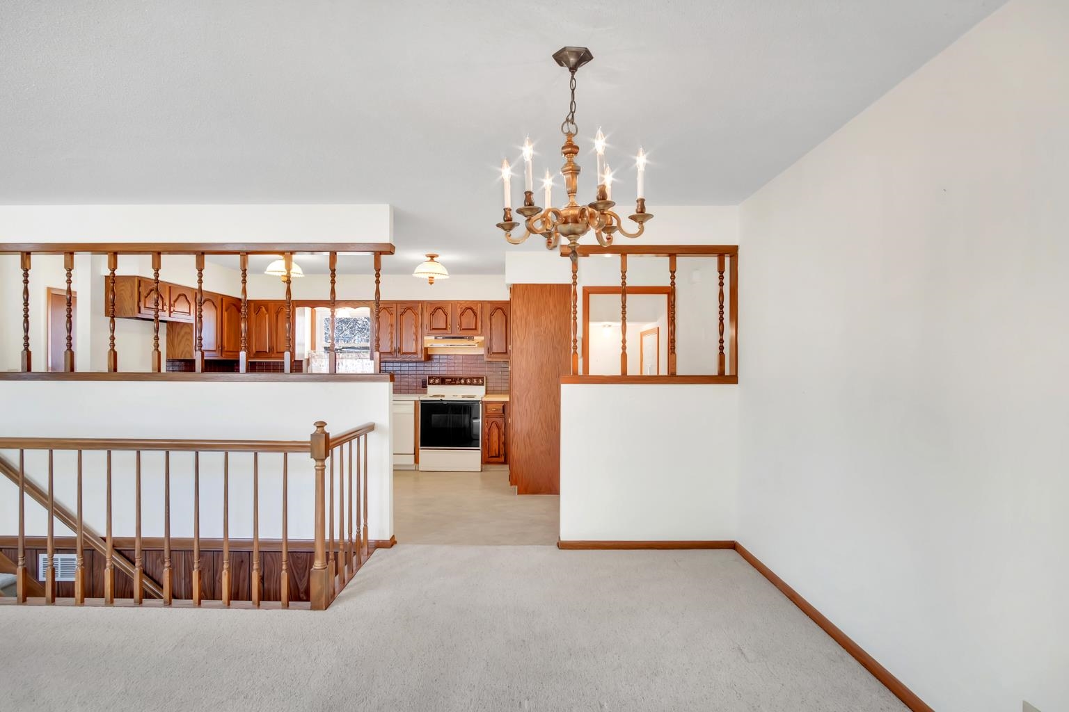 916 Spruce Street Halstead, KS 67056 - Photo 12 of 35