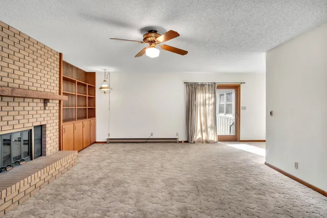 $140,000 | 916 Spruce Street, Halstead, KS 67056