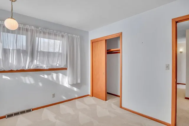 $140,000 | 916 Spruce Street, Halstead, KS 67056