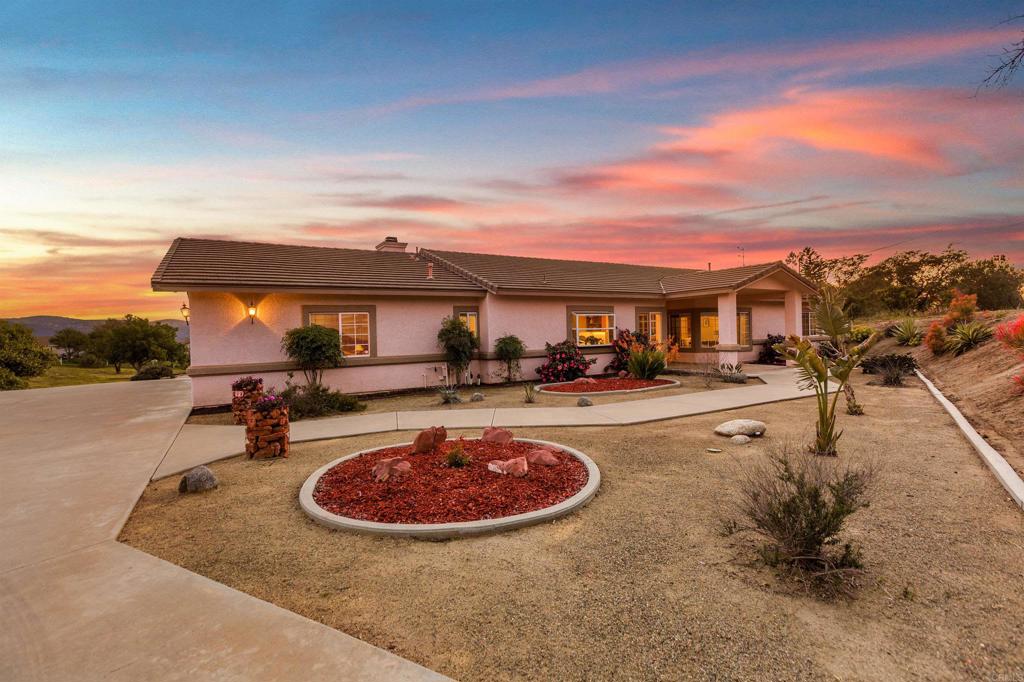 29076 Sunset Road Valley Center, CA 92082 - Photo 2 of 65