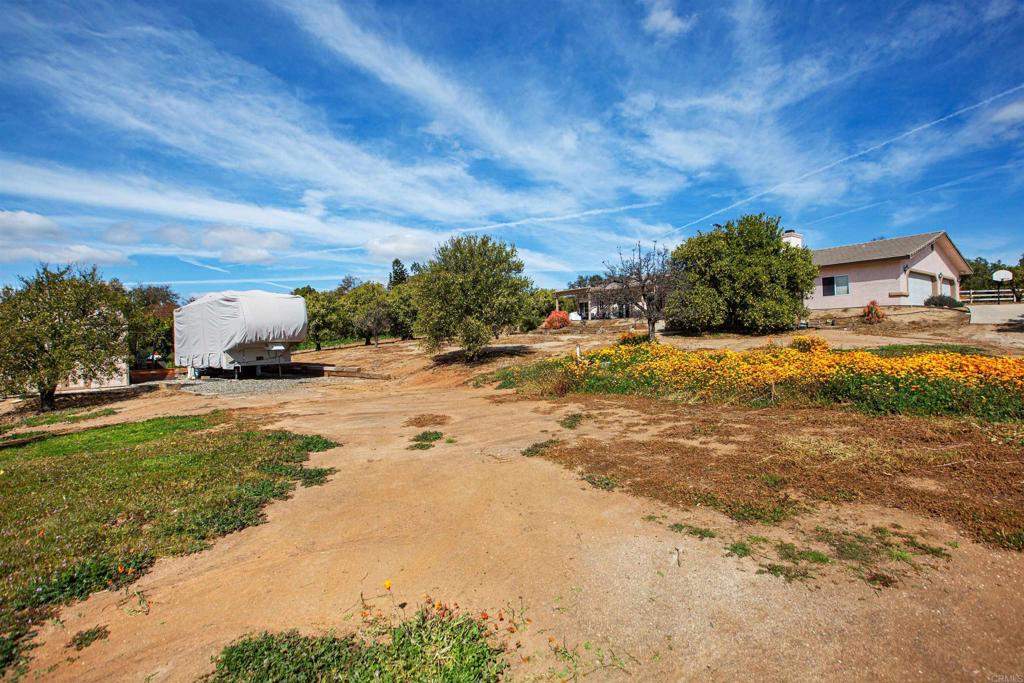 29076 Sunset Road Valley Center, CA 92082 - Photo 48 of 65