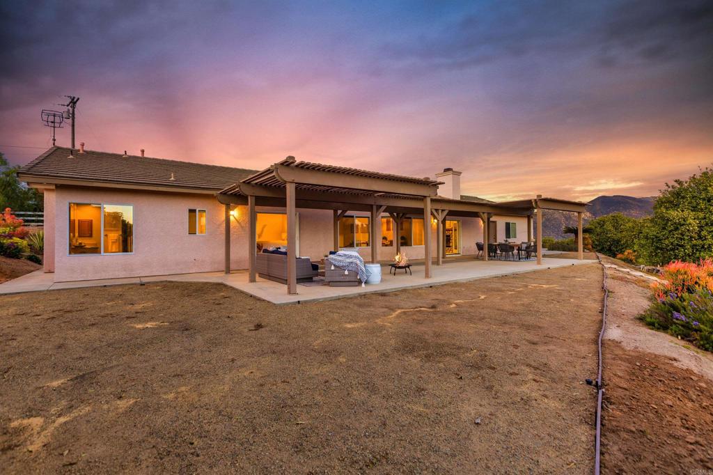 29076 Sunset Road Valley Center, CA 92082 - Photo 6 of 65