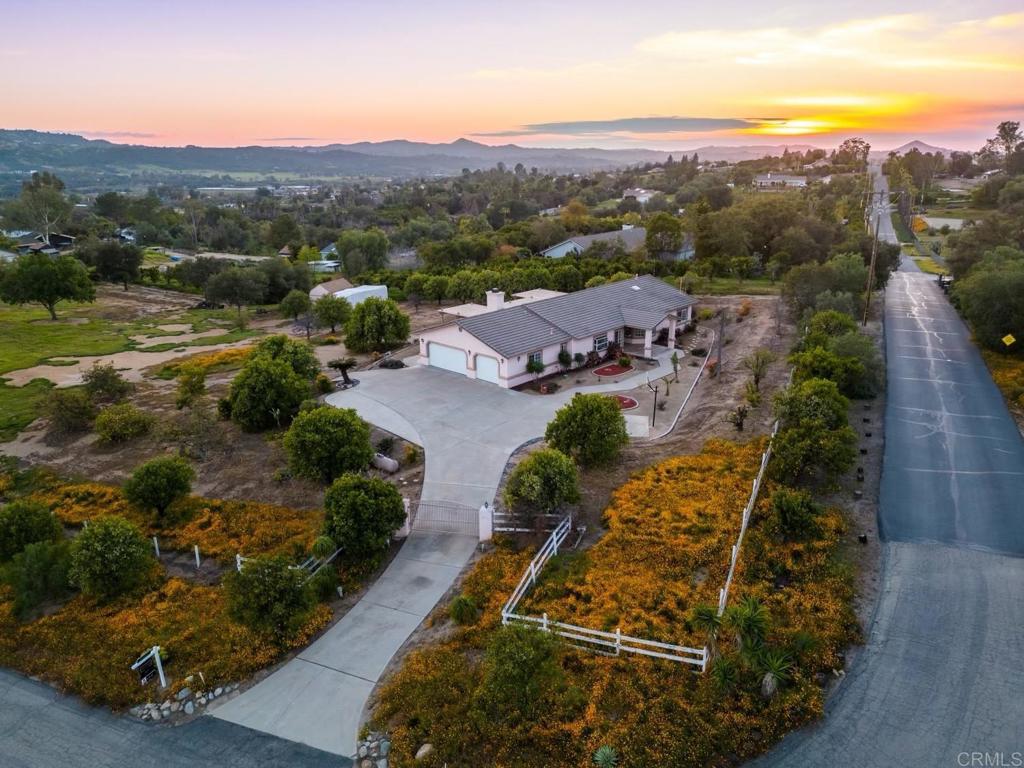 29076 Sunset Road Valley Center, CA 92082 - Photo 10 of 65