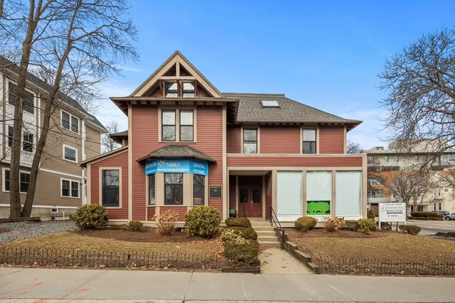 $4,300 | 3-5 Harvard Avenue, Unit 3, Brookline, MA 02446