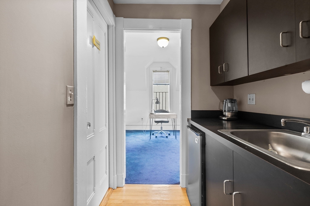 3-5 Harvard Avenue, Unit 3 Brookline, MA 02446 - Photo 15 of 18