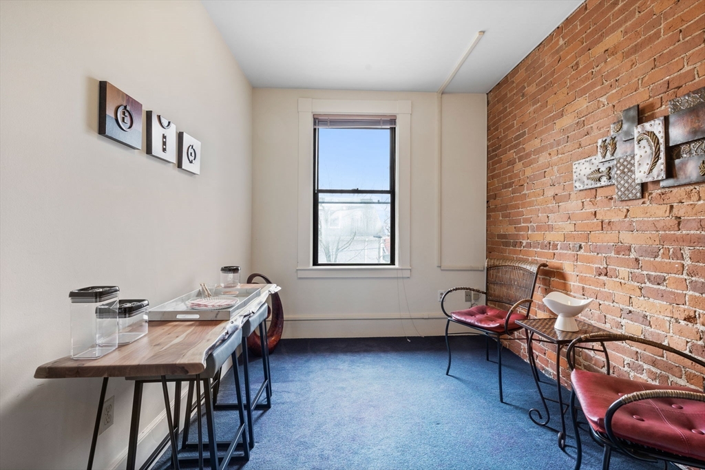 3-5 Harvard Avenue, Unit 3 Brookline, MA 02446 - Photo 9 of 18