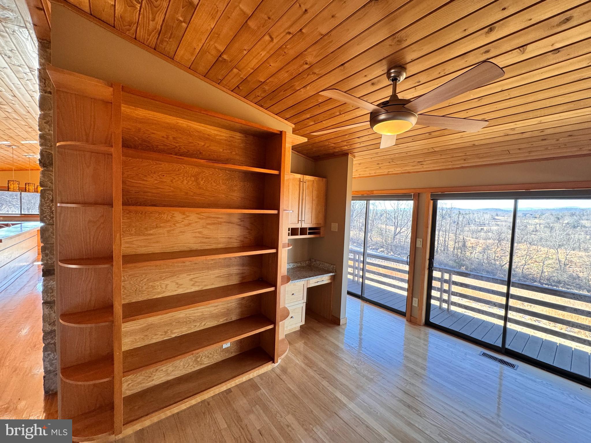 72 Jordans Road Amissville, VA 20106 - Photo 16 of 31 Built in Bookshelves