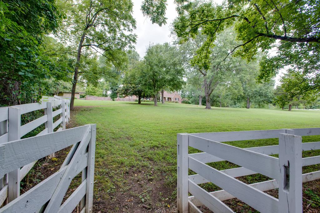 220 Green Road Franklin, TN 37069 - Photo 8 of 27 Gallery Image 8