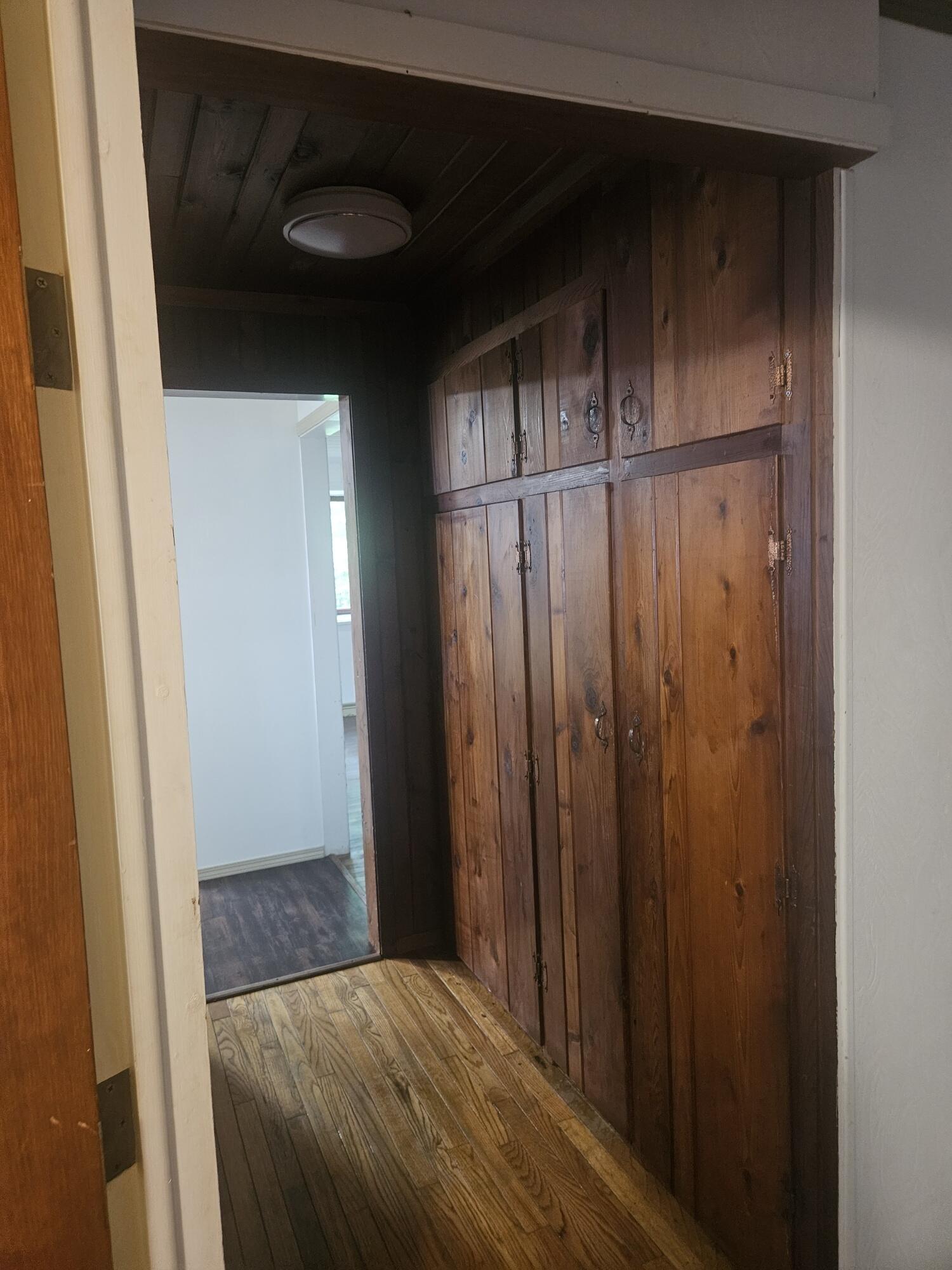 683 Waverly Road La Porte, IN 46350 - Photo 34 of 54 1500x2000