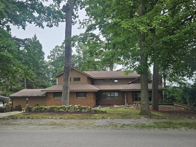 $649,000 | 683 Waverly Road, La Porte, IN 46350