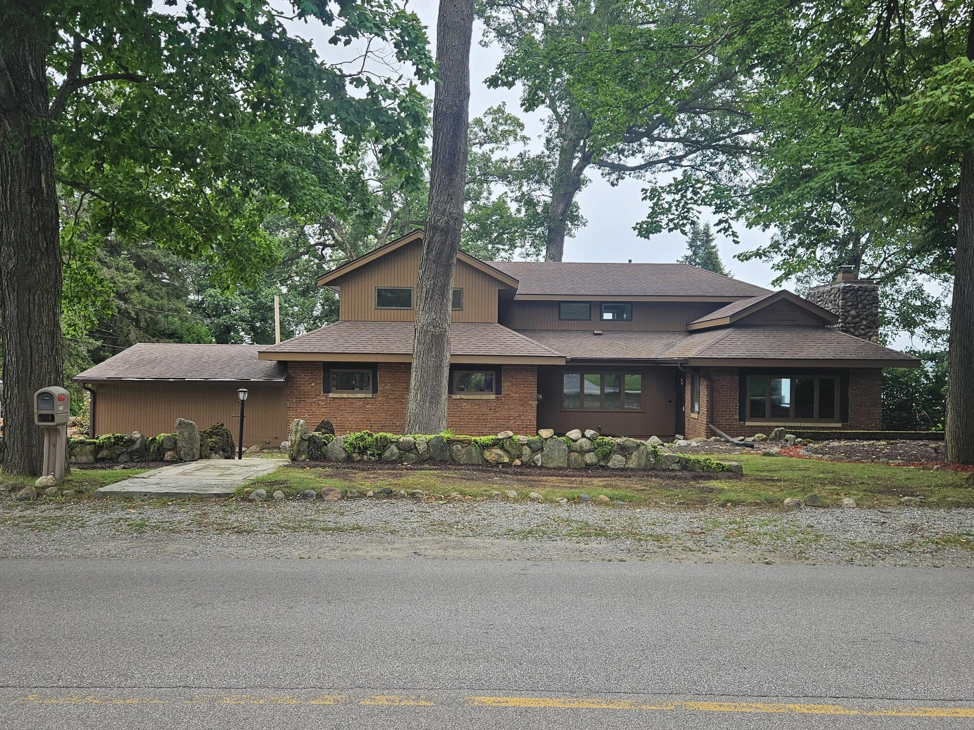 683 Waverly Road La Porte, IN 46350 - Photo 5 of 40 2000x1500