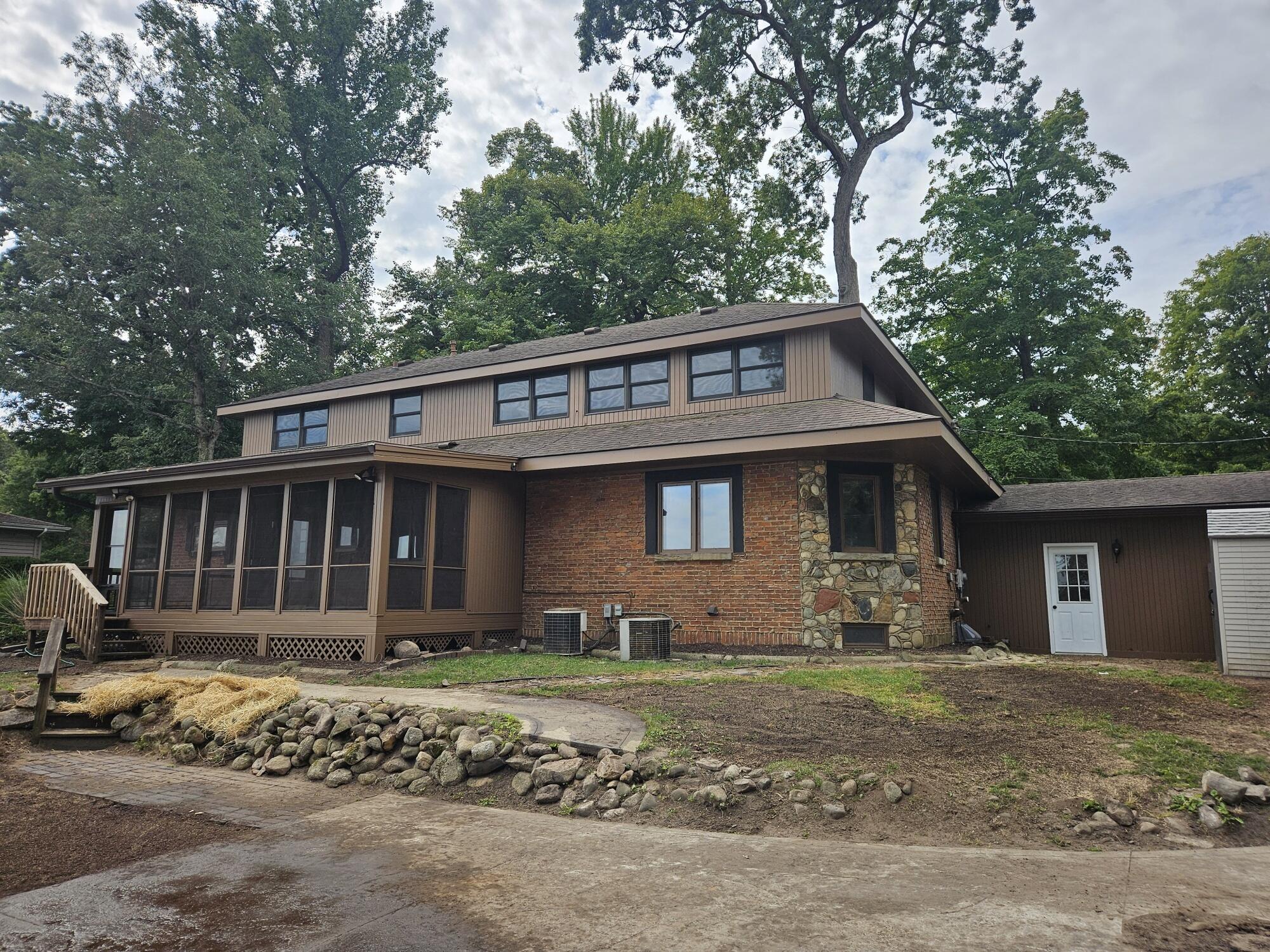 683 Waverly Road La Porte, IN 46350 - Photo 8 of 54 2000x1500