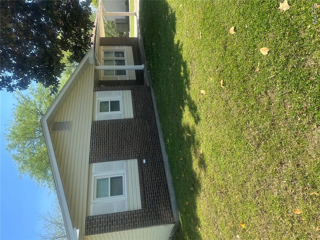 116 Marion Avenue Sikeston, MO 63801 - Photo 2 of 11