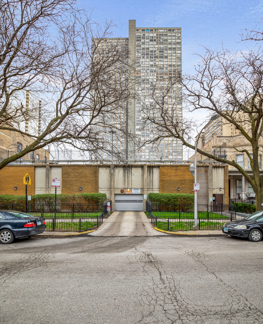 655 West Irving Park Road, Unit 3708 Chicago, IL 60613 - Photo 53 of 55 a view of a building with a street