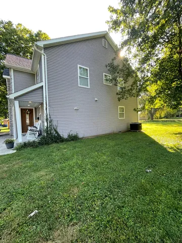 $299,900 | 407 West Pike Street, Vevay, IN 47043