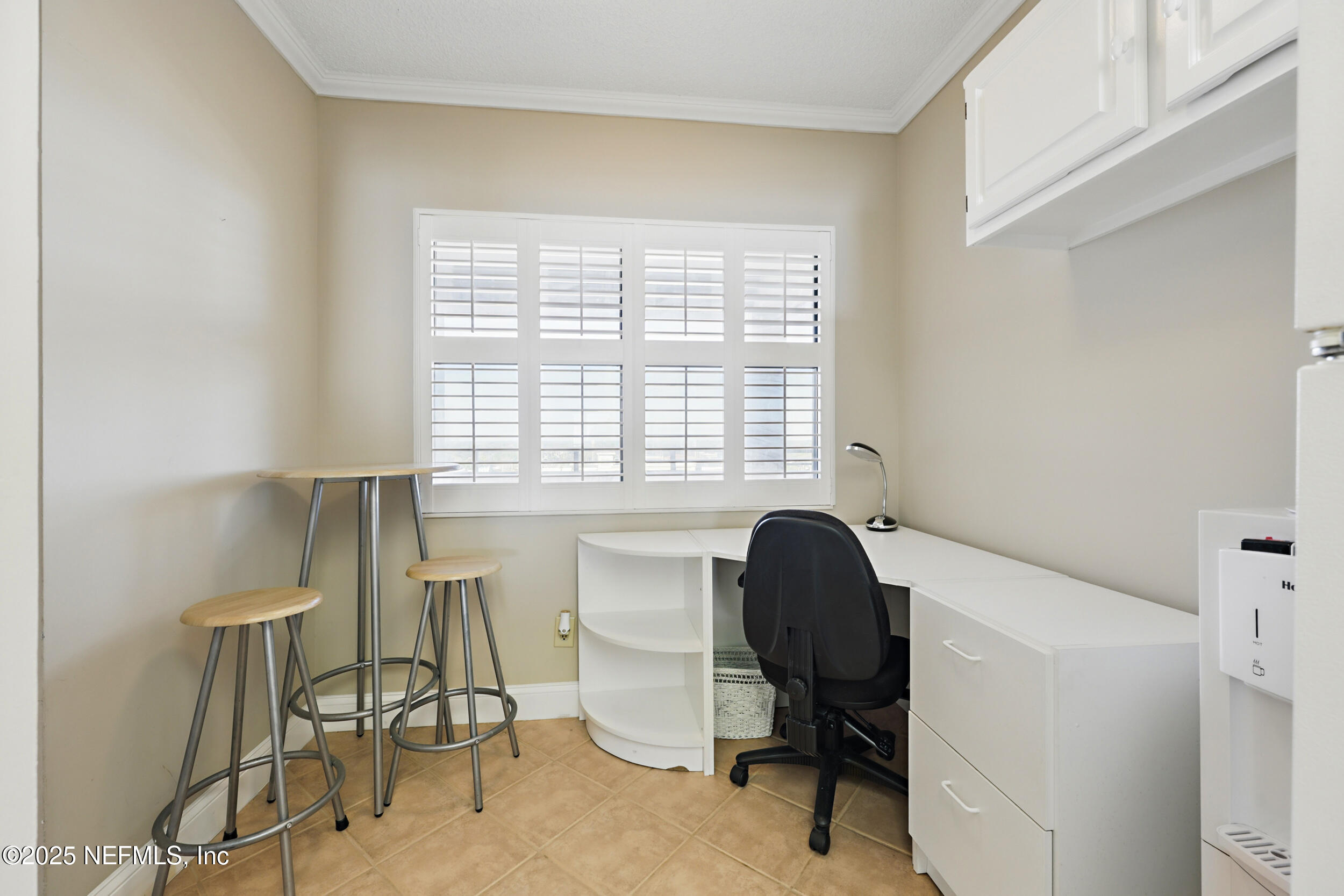 1901 1st Street North, Unit 1003 Jacksonville Beach, FL 32250 - Photo 10 of 68 Workspace Desk