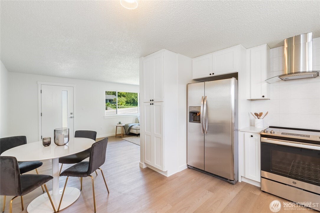 1303 Comet Street Milton, WA 98354 - Photo 6 of 27