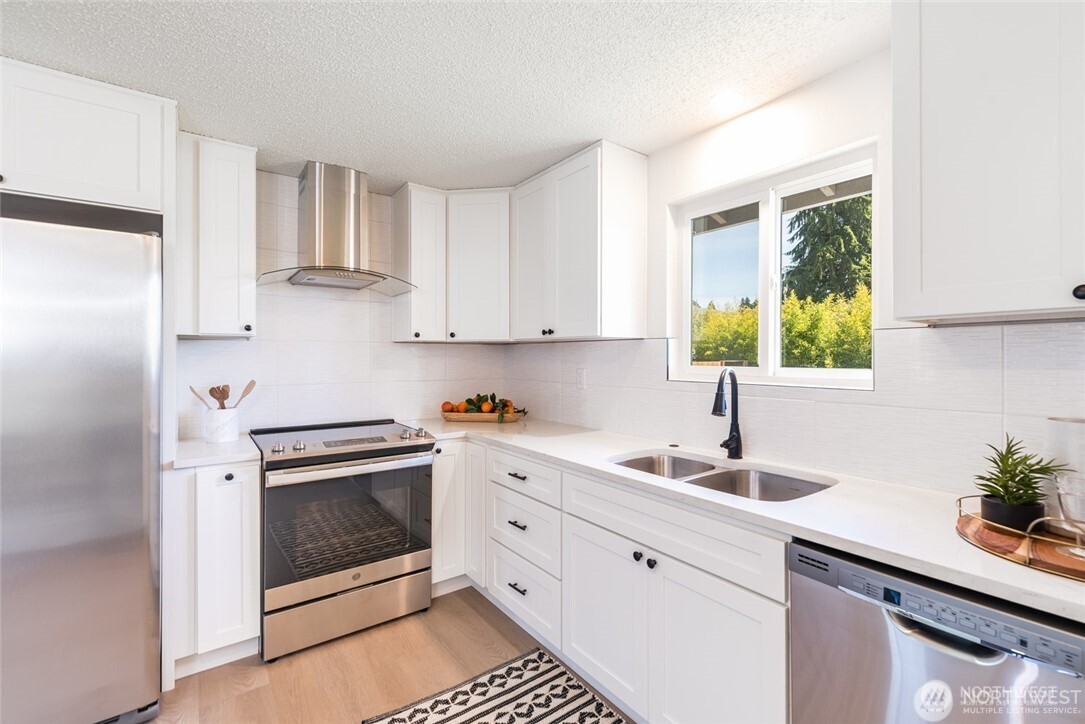 1303 Comet Street Milton, WA 98354 - Photo 7 of 27