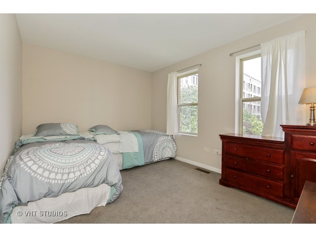 2367 East 70th Place, Unit 1A Chicago, IL 60649 - Photo 11 of 15