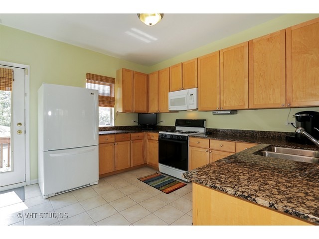 2367 East 70th Place, Unit 1A Chicago, IL 60649 - Photo 5 of 15