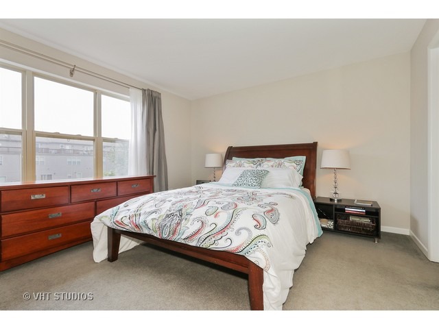 2367 East 70th Place, Unit 1A Chicago, IL 60649 - Photo 9 of 15