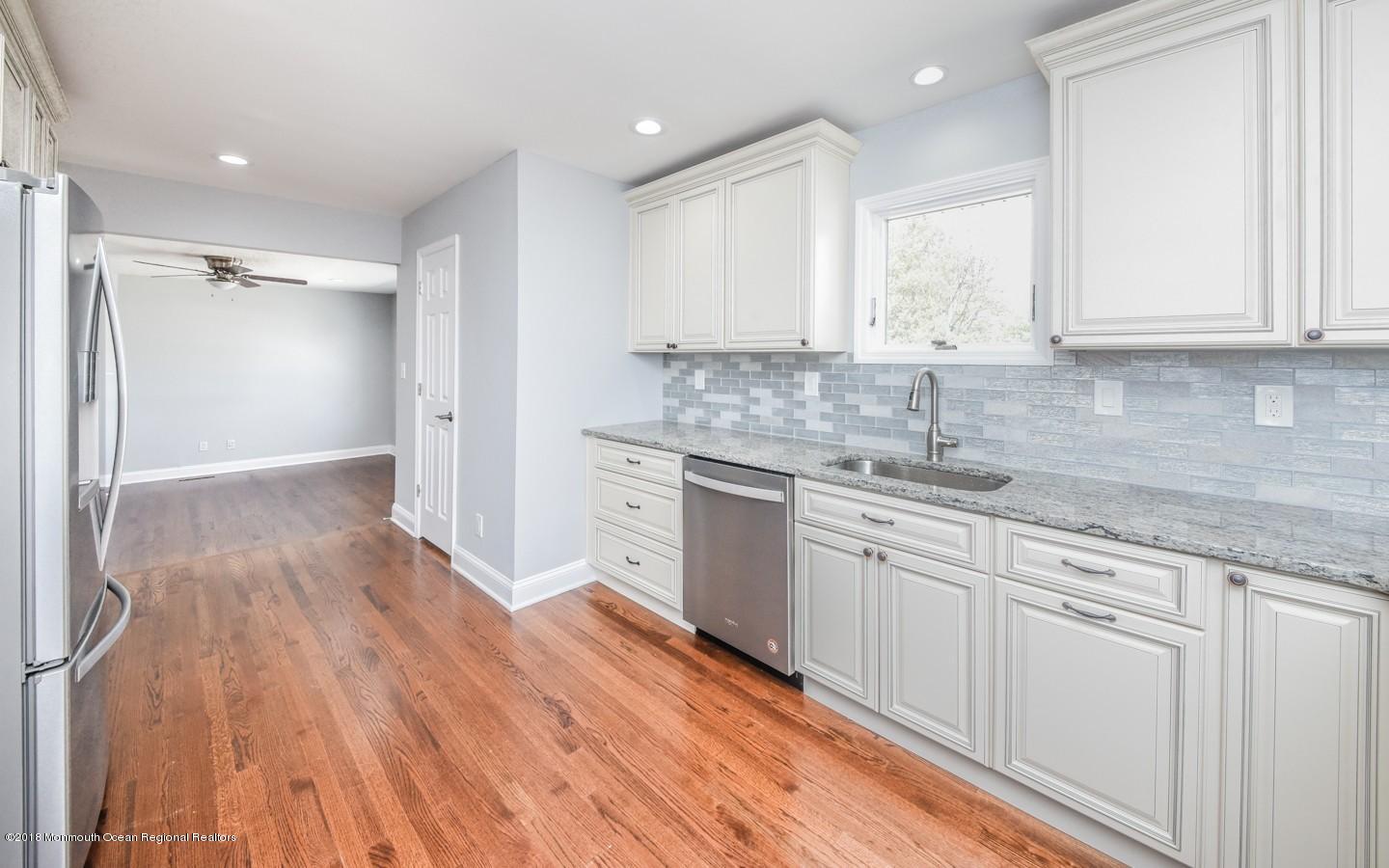 24 Springhill Drive Howell, NJ 07731 - Photo 6 of 25 O'Flynn_10455_P06_60882