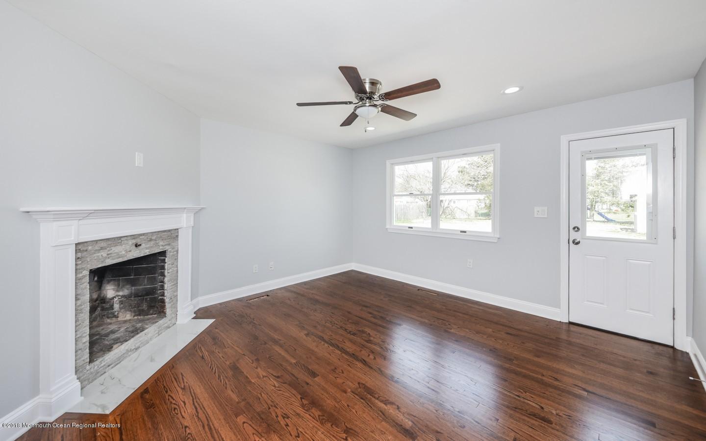 24 Springhill Drive Howell, NJ 07731 - Photo 7 of 25 O'Flynn_10455_P07_60883