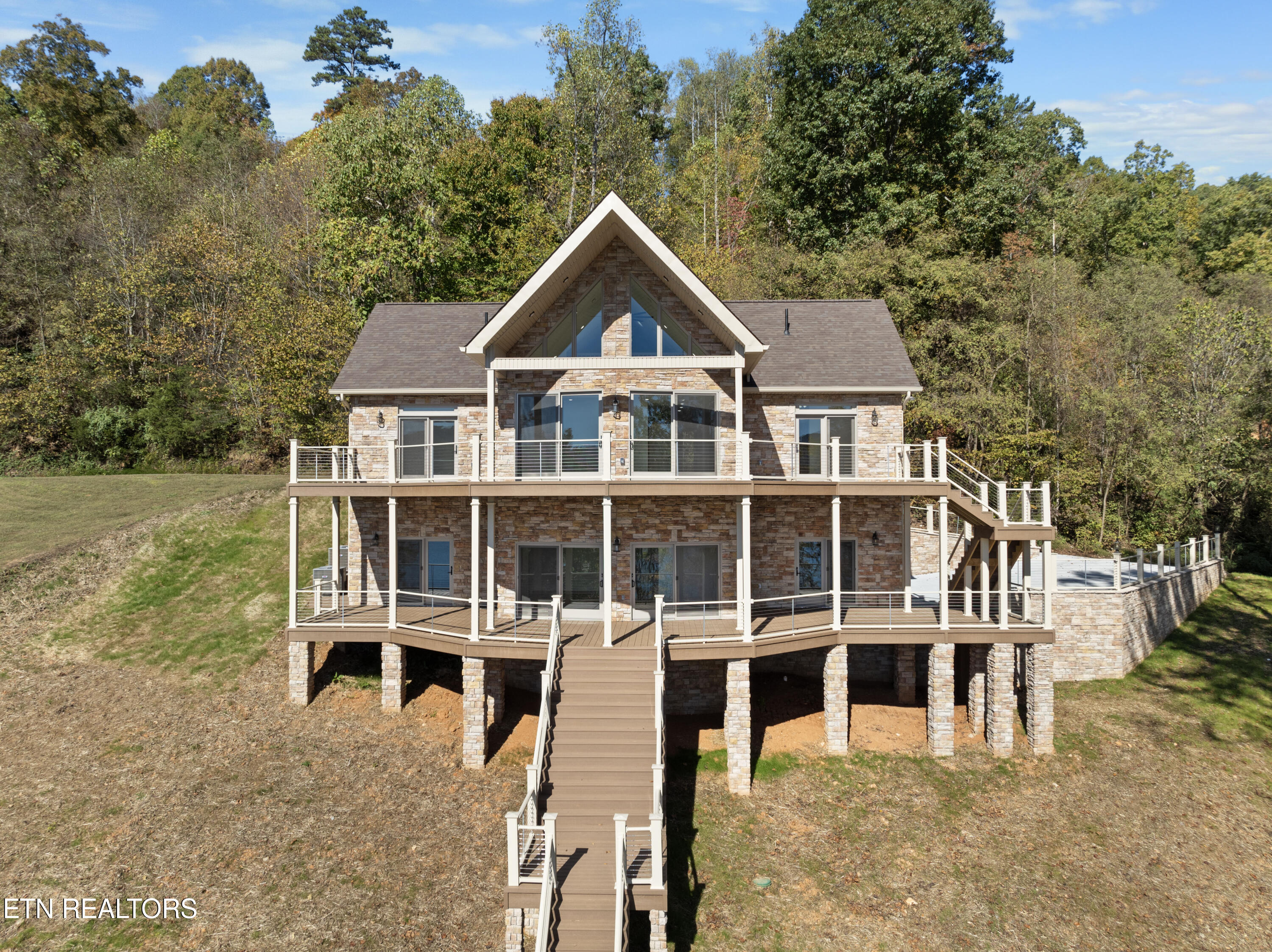 293 Platinum Drive New Tazewell, TN 37825 - Photo 2 of 53 DJI_0624_Original