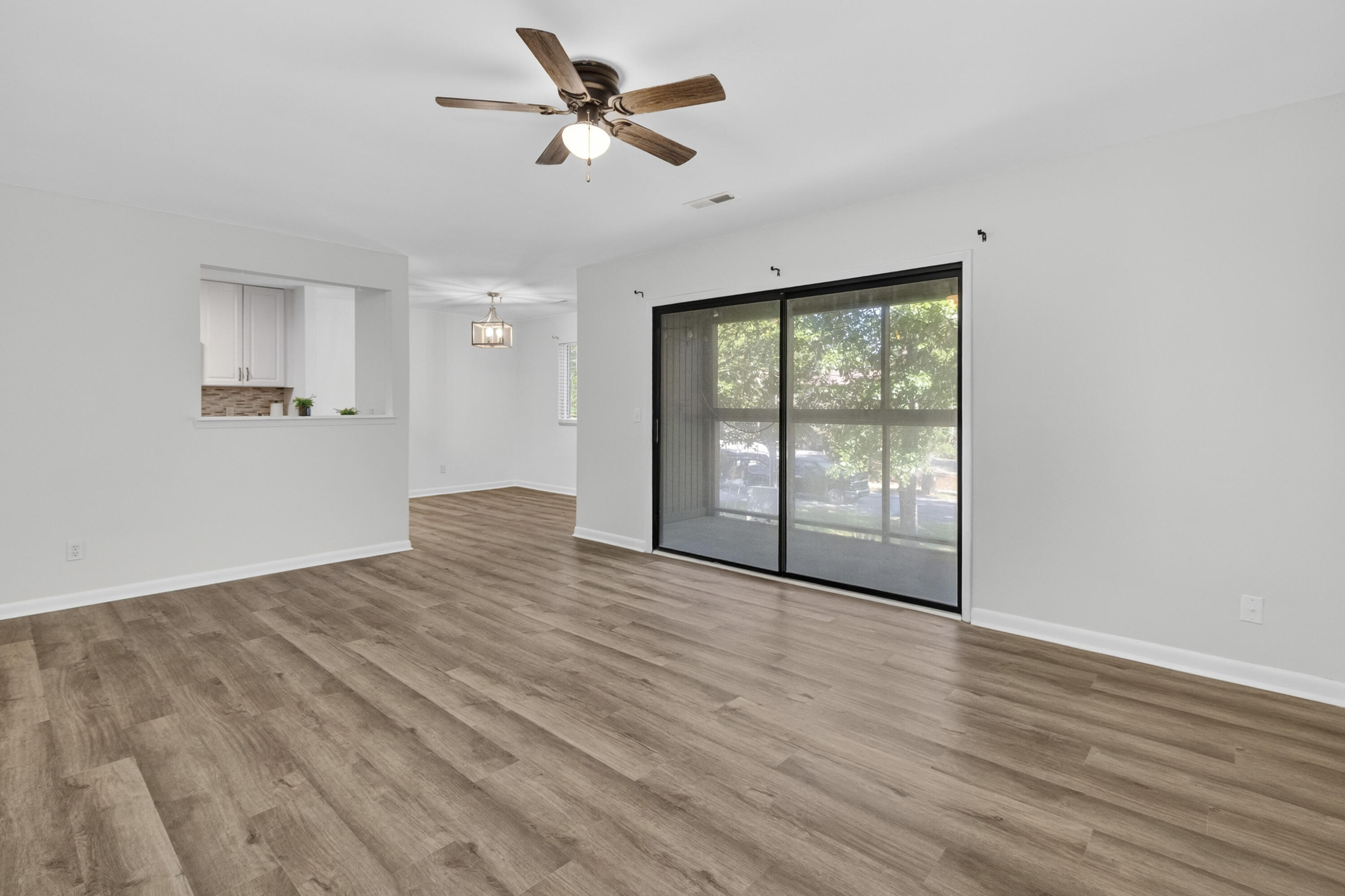91 Ashley Hall Plantation Road, Unit 4 Charleston, SC 29407 - Photo 8 of 31 Interior
