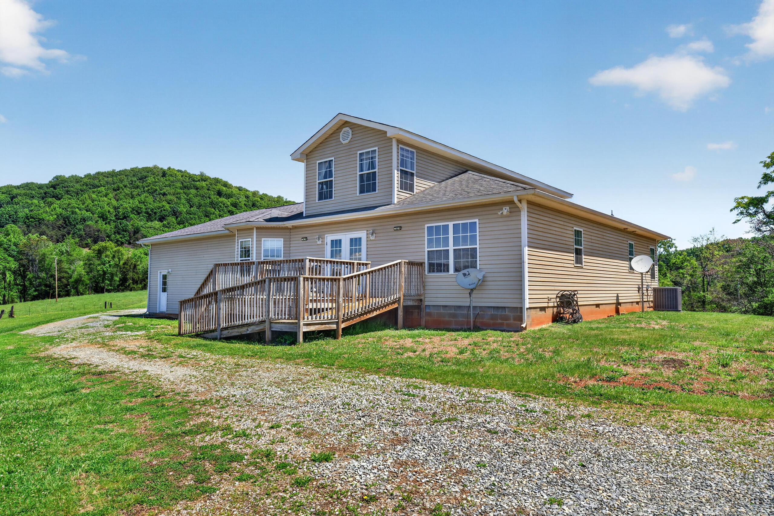 1633 Pilot Mountain Road Moneta, VA 24121 - Photo 100 of 103 Exterior
