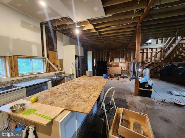 $325,000 | 2935 Highway 97, Glenwood, MD 21738