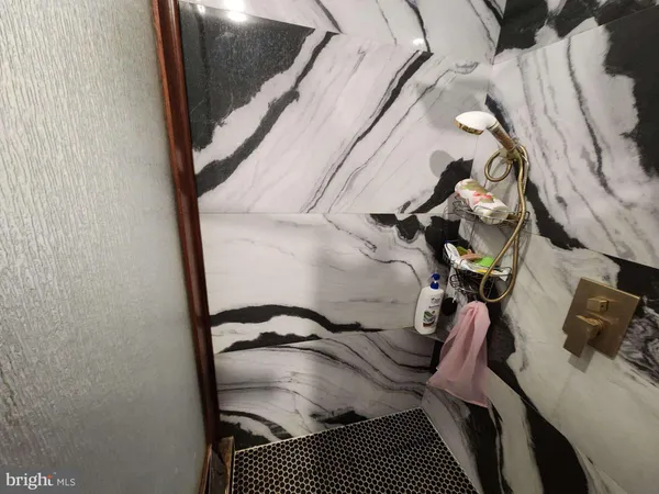 $325,000 | 2935 Highway 97, Glenwood, MD 21738