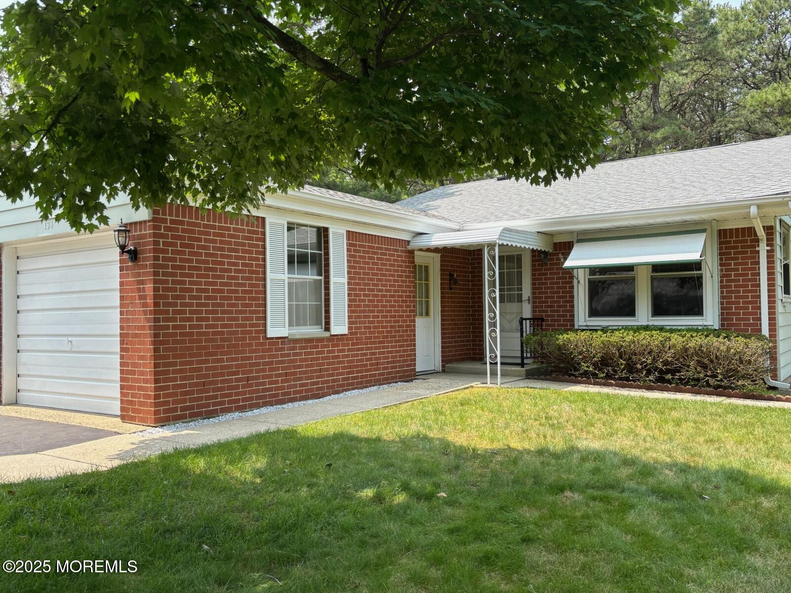 194 Constitution Boulevard Whiting, NJ 08759 - Photo 2 of 33 IMG_0989