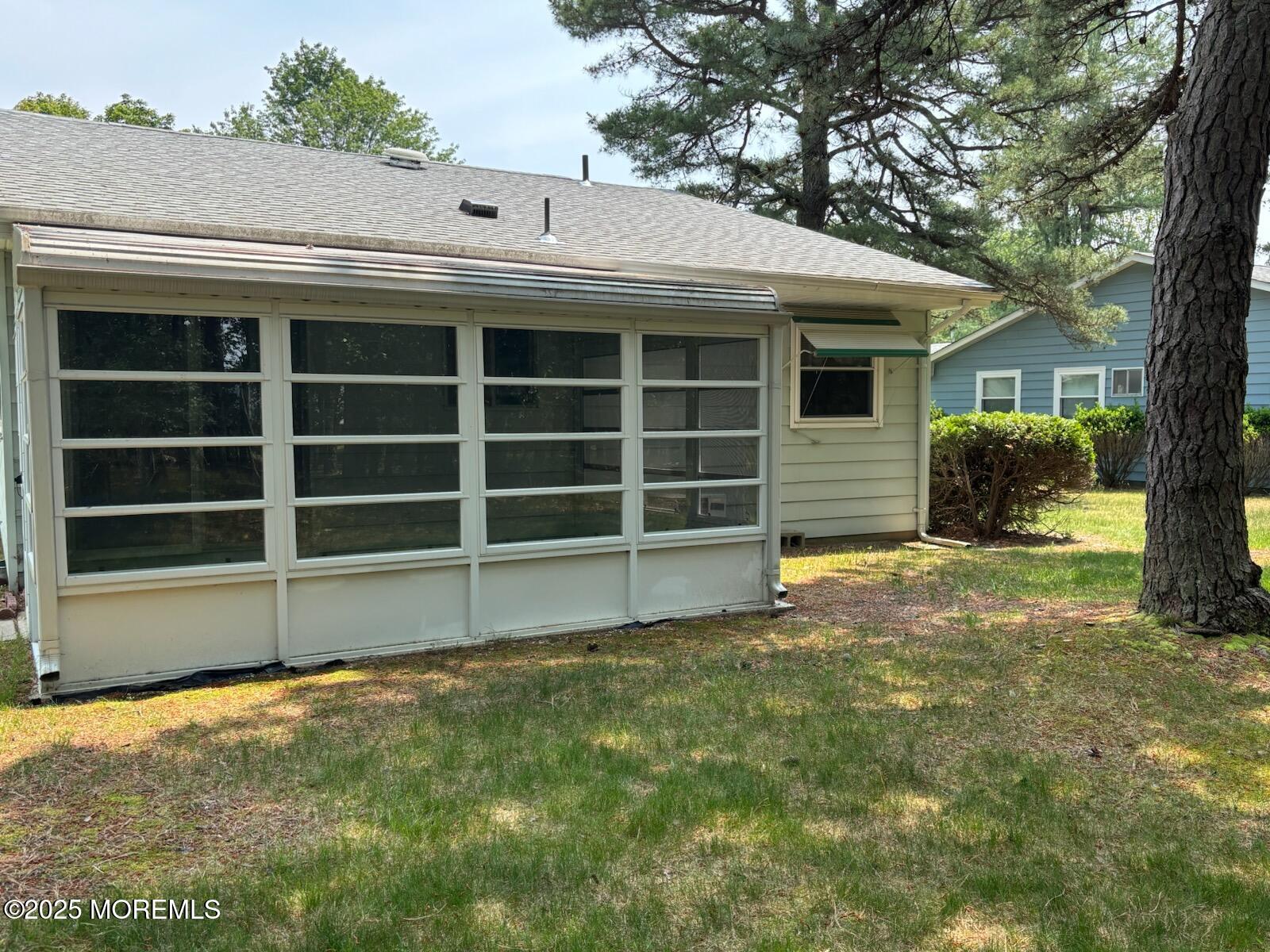 194 Constitution Boulevard Whiting, NJ 08759 - Photo 7 of 33 IMG_0994