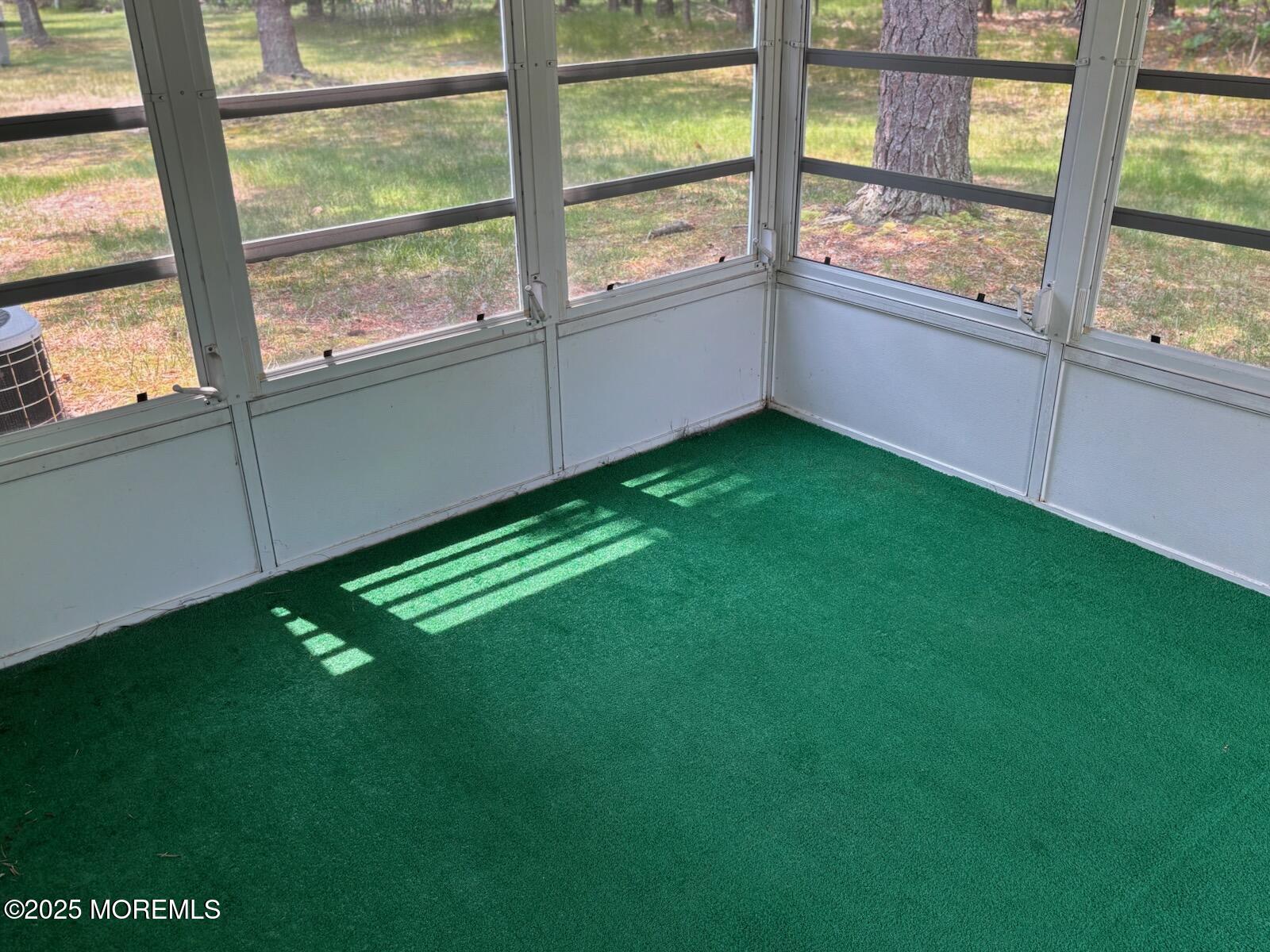 194 Constitution Boulevard Whiting, NJ 08759 - Photo 10 of 33 IMG_1005