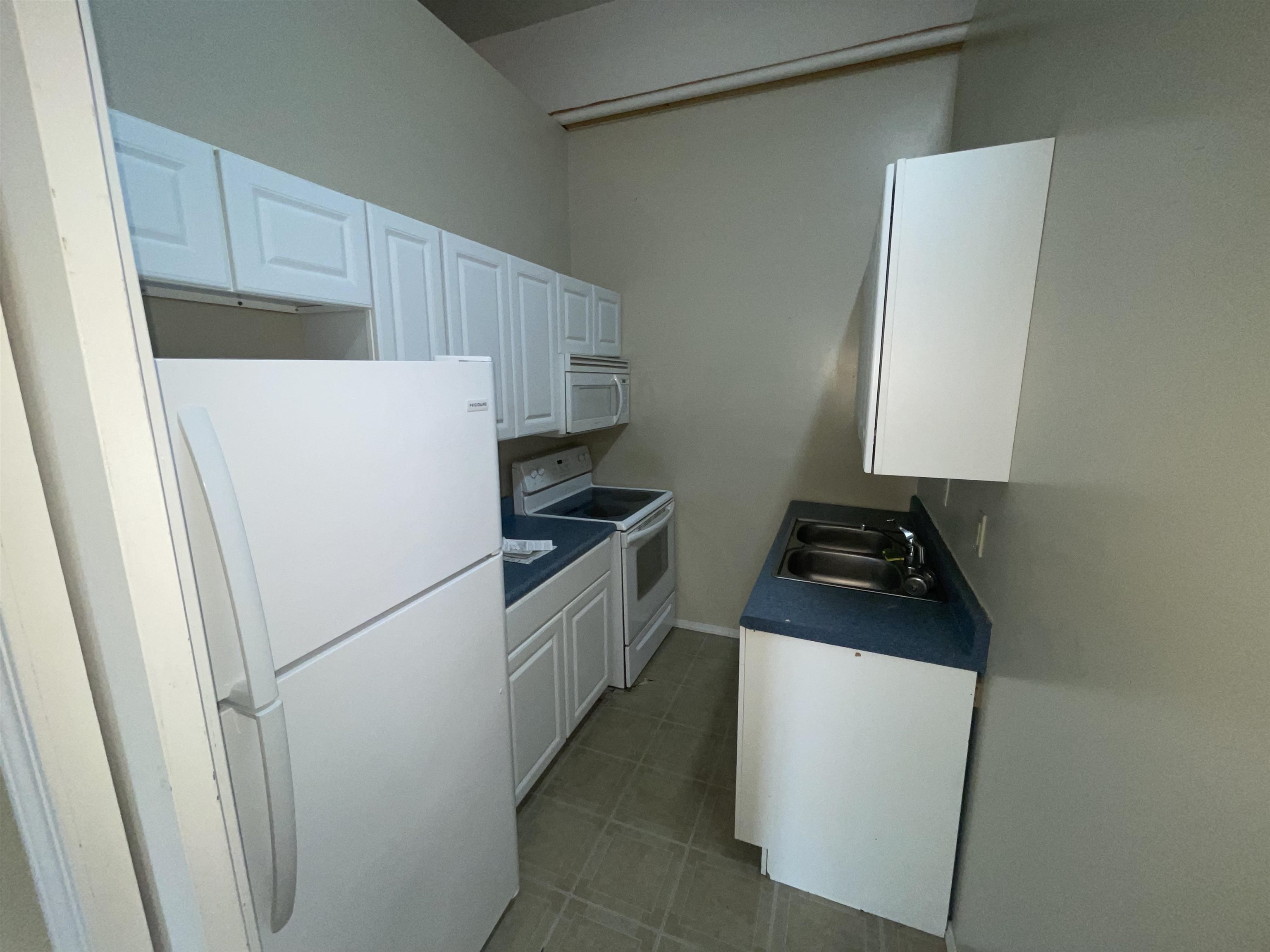 301 Brewer Road Ashland, KY 41102 - Photo 8 of 11 Gallery Image 8
