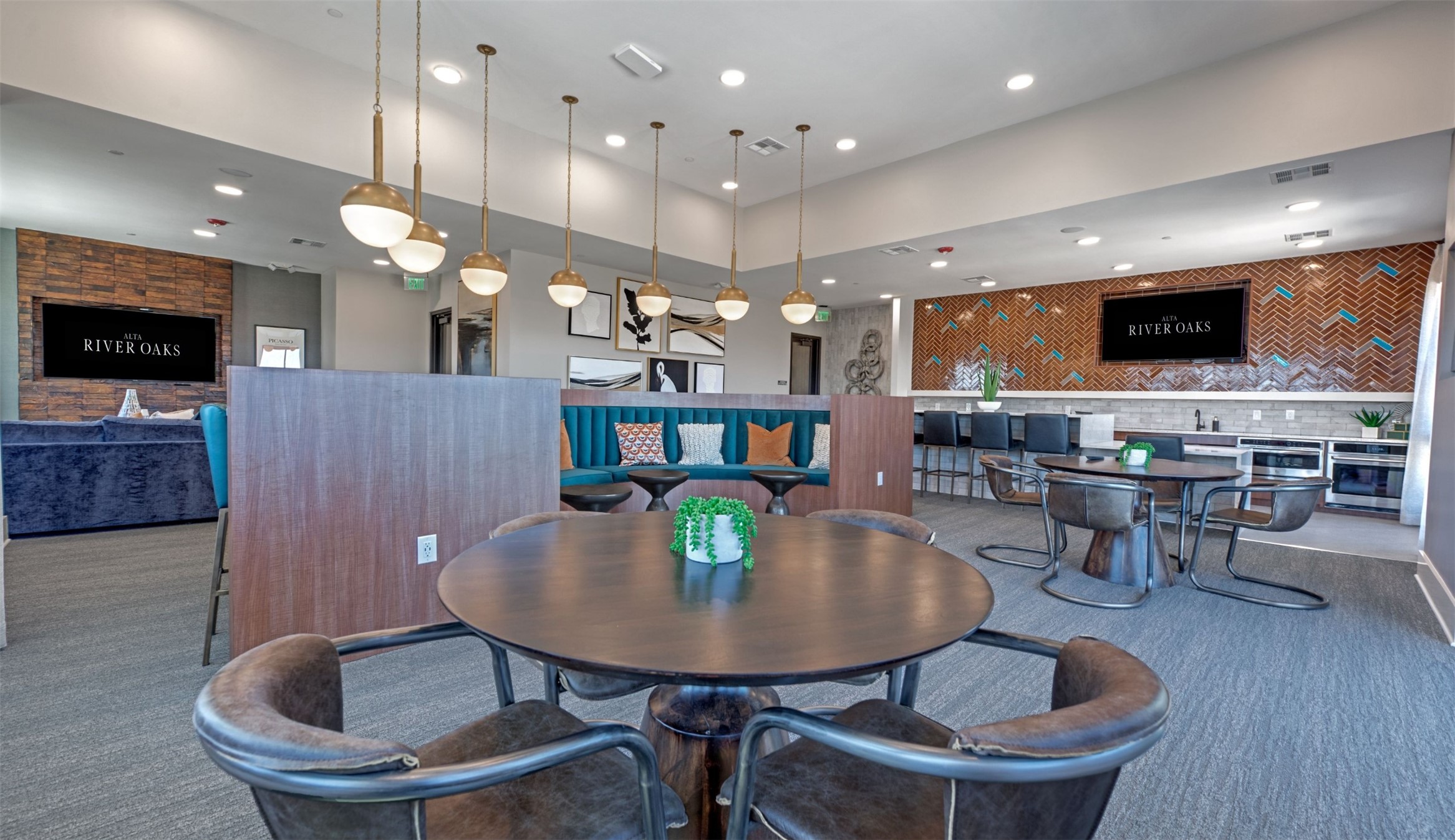 3636 West Dallas Street, Unit 511 Houston, TX 77019 - Photo 34 of 40 a view of a dining room with furniture and wooden floor