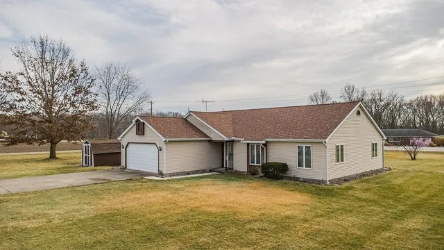 $242,900 | 2979 East 25th Street North, Huntington, IN 46750