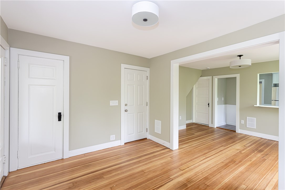 439 Broadway, Unit D Newport, RI 02840 - Photo 10 of 25