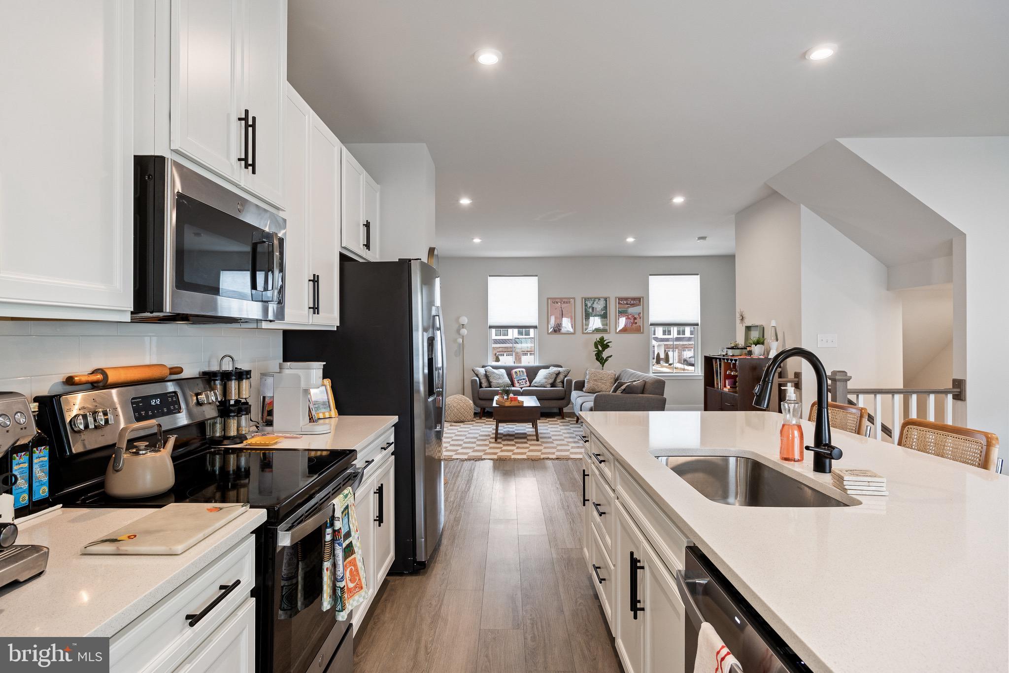 19 Rosemary Way Mount Laurel, NJ 08054 - Photo 3 of 28